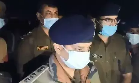 डीआईजी अमित पाठक ने क्षेत्राधिकारियों व निरीक्षकों का किया तबादला डीआईजी अमित पाठक ने क्षेत्राधिकारियों व निरीक्षकों का किया तबादला