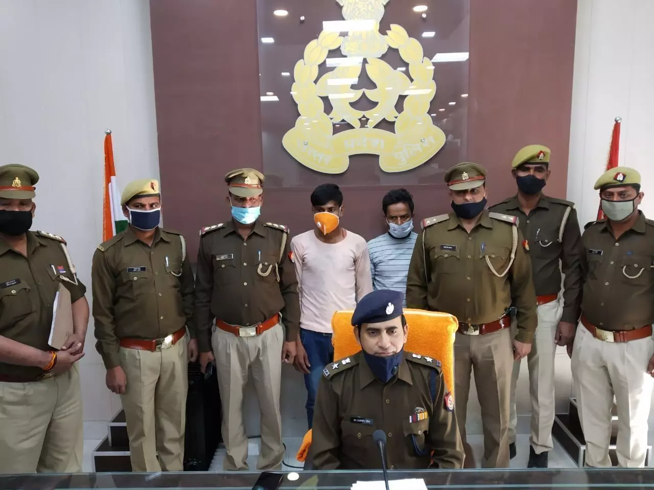 बिजनौर पुलिस ने किया चोरी का खुलासा, 95 हजार की रकम साथ दो अभियुक्तों को किया गिरफ्तार बिजनौर पुलिस ने किया चोरी का खुलासा, 95 हजार की रकम साथ दो अभियुक्तों को किया गिरफ्तार
