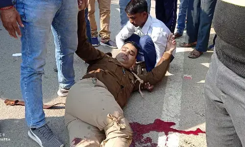 एसपी आवास डाक लेकर जा रहे सिपाही को विक्रम ने रौंदा एसपी आवास डाक लेकर जा रहे सिपाही को विक्रम ने रौंदा