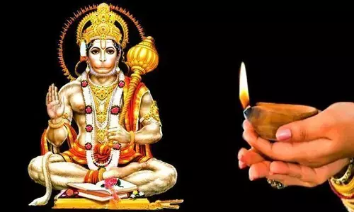 मंगलवार को खास तौर से पढ़े हनुमान चालीसा मिलता है अद्भुत फल, साथ ही दूर होता मानसिक तनाव और भय मंगलवार को खास तौर से पढ़े हनुमान चालीसा मिलता है अद्भुत फल, साथ ही दूर होता मानसिक तनाव और भय