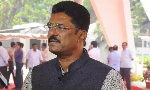 शिवसेना विधायक प्रताप सरनाईक के घर-दफ्तर पर ED की छापेमारी