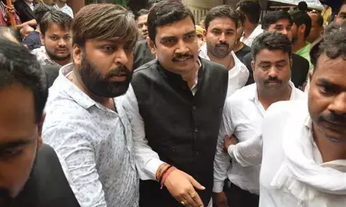 रेप केस में कार्यवाही : सांसद अतुल राय पर रेप प्रकरण में 2 एएसपी पर गिरी गाज रेप केस में कार्यवाही : सांसद अतुल राय पर रेप प्रकरण में 2 एएसपी पर गिरी गाज