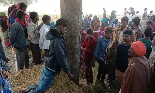 दावत खाने गए युवक की पेड़ से बंधी मिली लाश