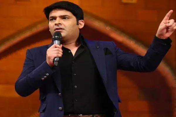 मशहूर कॉमेडियन कपिल शर्मा की बनेगी अब बायोपिक, ये होगा नाम मशहूर कॉमेडियन कपिल शर्मा की बनेगी अब बायोपिक, ये होगा नाम