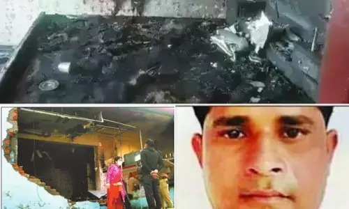 рдкрддреНрд░рдХрд╛рд░ рд░рд╛рдХреЗрд╢ рд╕рд┐рдВрд╣ рдФрд░ рдЙрд╕рдХреЗ рд╕рд╛рдереА рдХреЛ рдЬрд┐рдВрджрд╛ рдЬрд▓рд╛ рдХрд░ рдорд╛рд░ рдбрд╛рд▓рд╛, рд╡рд╛рд╣ рд░реЗ рд░рд╛рдорд░рд╛рдЬреНрдп рдкрддреНрд░рдХрд╛рд░ рд░рд╛рдХреЗрд╢ рд╕рд┐рдВрд╣ рдФрд░ рдЙрд╕рдХреЗ рд╕рд╛рдереА рдХреЛ рдЬрд┐рдВрджрд╛ рдЬрд▓рд╛ рдХрд░ рдорд╛рд░ рдбрд╛рд▓рд╛, рд╡рд╛рд╣ рд░реЗ рд░рд╛рдорд░рд╛рдЬреНрдп