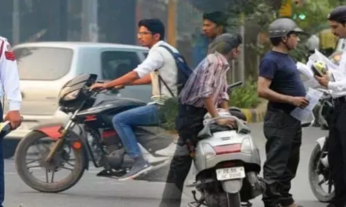 लव जिहाद के नाम पर दलितों-आदिवासियों के संवैधानिक अधिकारों का हनन कर रही योगी सरकार लव जिहाद के नाम पर दलितों-आदिवासियों के संवैधानिक अधिकारों का हनन कर रही योगी सरकार