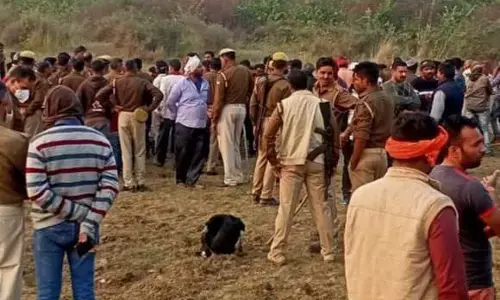 मिर्जापुर में 3 किशोरों के शव मिलने से मचा हड़कंप, तीनों एक ही परिवार के मिर्जापुर में 3 किशोरों के शव मिलने से मचा हड़कंप, तीनों एक ही परिवार के