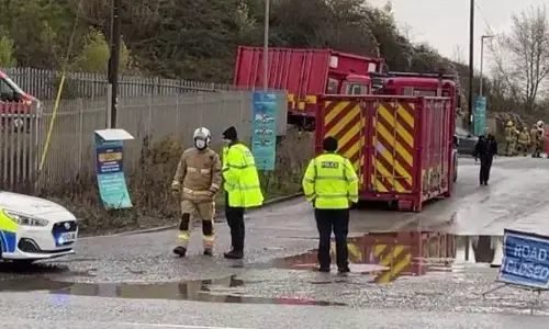 भीषण धमाके से हिला ब्रिटेन का ब्रिस्टल, कई लोगों के घायल होने की खबर भीषण धमाके से हिला ब्रिटेन का ब्रिस्टल, कई लोगों के घायल होने की खबर