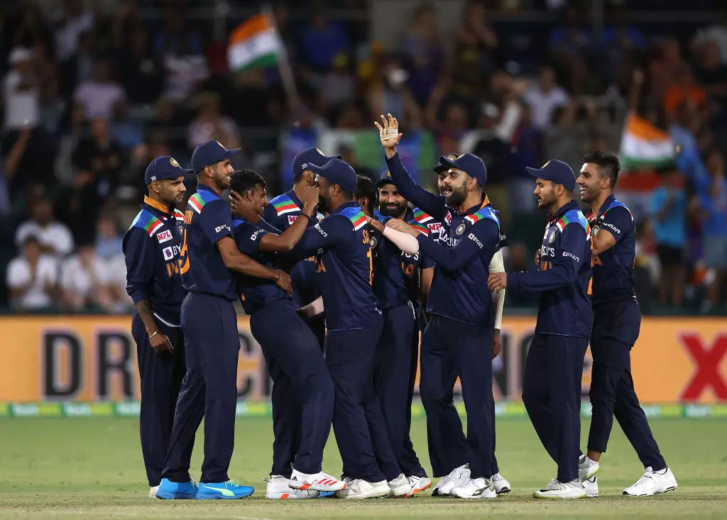 INDvAUS : टी-20 में भारत ने किया जीत से आगाज, ऑस्ट्रेलिया को 11 रनों से हराया
