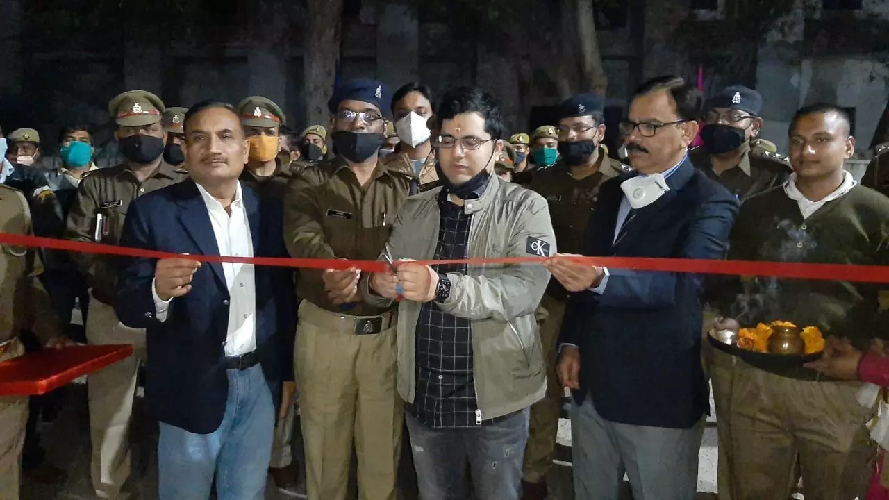 एसएसपी इटावा ने महिलाओं के लिए महिला थाना की तस्वीर ही बदल दी, हर समय सहायता के लिए हेल्प डेस्क की तैयार एसएसपी इटावा ने महिलाओं के लिए महिला थाना की तस्वीर ही बदल दी, हर समय सहायता के लिए हेल्प डेस्क की तैयार