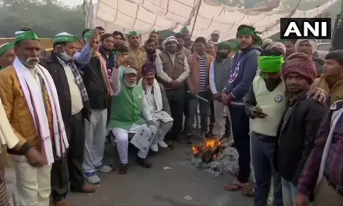 Farmers Protest : किसानों का एलान, आज होने वाली बैठक में नहीं निकला हल तो करेंगे संसद का घेराव Farmers Protest : किसानों का एलान, आज होने वाली बैठक में नहीं निकला हल तो करेंगे संसद का घेराव