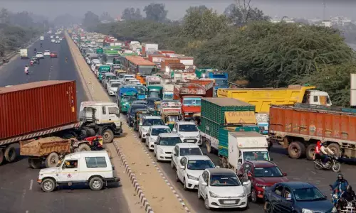 किसान आंदोलन: दिल्ली के सिंघु, टीकरी बॉर्डर और दिल्ली-यूपी बॉर्डर आज भी बंद, जानिए लेटेस्ट ट्रैफिक अपडेट्स किसान आंदोलन: दिल्ली के सिंघु, टीकरी बॉर्डर और दिल्ली-यूपी बॉर्डर आज भी बंद, जानिए लेटेस्ट ट्रैफिक अपडेट्स