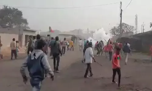 बंगाल में हिंसा: बमबारी में घायल हुए 7 BJP कार्यकर्ता, टीएमसी पर लगा हमले का आरोप बंगाल में हिंसा: बमबारी में घायल हुए 7 BJP कार्यकर्ता, टीएमसी पर लगा हमले का आरोप