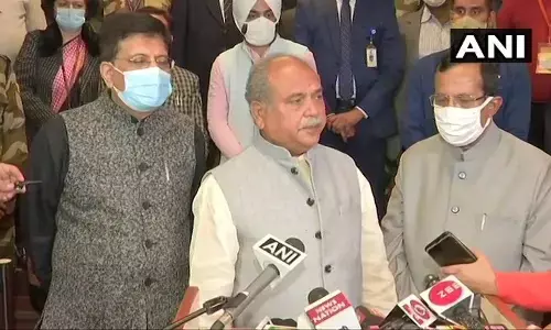किसानों और सरकार के बीच आज की बैठक भी बेनतीजा, 9 दिसंबर को फिर बैठक, कृषि मंत्री ने की ये अपील किसानों और सरकार के बीच आज की बैठक भी बेनतीजा, 9 दिसंबर को फिर बैठक, कृषि मंत्री ने की ये अपील