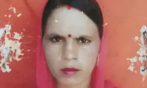 रामपुर में घर में घुसकर रिटायर सूचना अधिकारी ने महिला नौकरानी को मारी गोली, मौत रामपुर में घर में घुसकर रिटायर सूचना अधिकारी ने महिला नौकरानी को मारी गोली, मौत