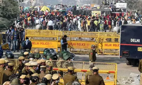 किसान आंदोलन: सिंघु, टीकरी, चिल्ला, गाजीपुर बॉर्डर बंद...घर से निकलने से पहले जानलें लेटेस्ट ट्रैफिक अपडेट्स किसान आंदोलन: सिंघु, टीकरी, चिल्ला, गाजीपुर बॉर्डर बंद...घर से निकलने से पहले जानलें लेटेस्ट ट्रैफिक अपडेट्स