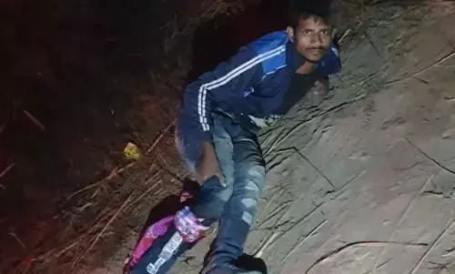 गाजियाबाद में कार लूटने वाले बदमाशों से पुलिस की मुठभेड़, दो गिरफ्तार छीनी गई क्रेटा कार बरामद गाजियाबाद में कार लूटने वाले बदमाशों से पुलिस की मुठभेड़, दो गिरफ्तार छीनी गई क्रेटा कार बरामद