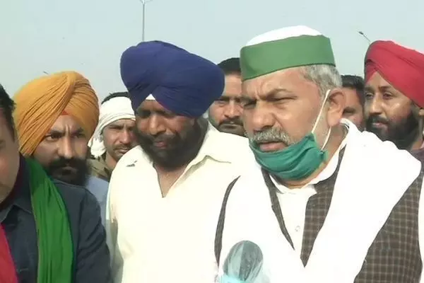 किसानों ने सरकार का प्रस्ताव ठुकराया - सूत्र किसानों ने सरकार का प्रस्ताव ठुकराया - सूत्र