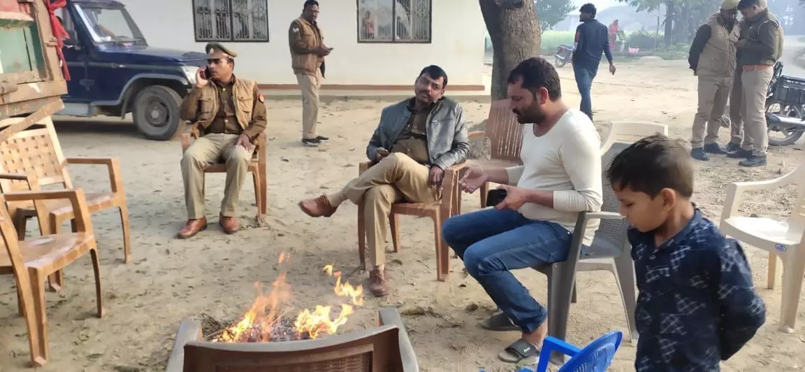 शाहगंज में ललई की किसान यात्रा को अनुमति नहीं, सपाइयों के घरों पर पुलिस का कड़ा पहरा शाहगंज में ललई की किसान यात्रा को अनुमति नहीं, सपाइयों के घरों पर पुलिस का कड़ा पहरा