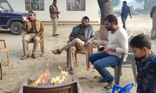 शाहगंज में ललई की किसान यात्रा को अनुमति नहीं, सपाइयों के घरों पर पुलिस का कड़ा पहरा शाहगंज में ललई की किसान यात्रा को अनुमति नहीं, सपाइयों के घरों पर पुलिस का कड़ा पहरा