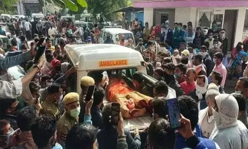 सीकर विदा हुई बारात में दुल्हा दुल्हन पर फायरिेंग, धरने पर बैठा गांव मामला गंभीर