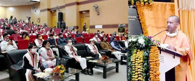विकास, नवाचार और स्टार्टअप कल्चर के साथ परम्परागत ज्ञान की संस्कृति को स्थापित कर नई ऊंचाइयां प्रदान करेगा - सीएम योगी