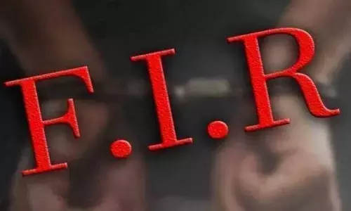 UP : नगर आयुक्त, मेयर पर गैर इरादतन हत्या का मुकदमा, चार घंटे बाद ही स्पंज