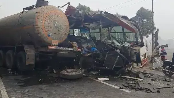 संभल में बड़ा हादसा, सात की मौत कई घायल संभल में बड़ा हादसा, सात की मौत कई घायल