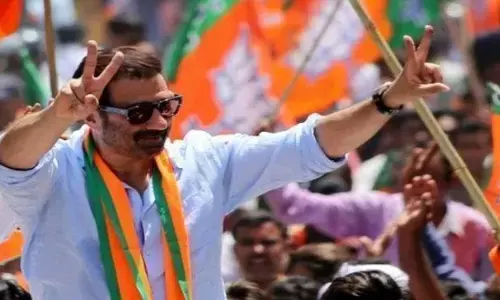 किसान आंदोलन के बीच BJP सांसद सनी देओल को मिली Y कैटेगरी सुरक्षा, इतने जवान और PSO रहेंगे साथ किसान आंदोलन के बीच BJP सांसद सनी देओल को मिली Y कैटेगरी सुरक्षा, इतने जवान और PSO रहेंगे साथ