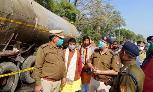 संभल सड़क हादसा : आईजी रमित शर्मा ने मौके पर पहुंचकर घटना का लिया जायजा संभल सड़क हादसा : आईजी रमित शर्मा ने मौके पर पहुंचकर घटना का लिया जायजा