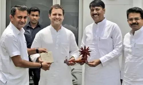 गुजरात में निकाय चुनाव से पहले कांग्रेस को झटका, प्रदेश अध्यक्ष और नेता प्रतिपक्ष ने दिया इस्तीफा गुजरात में निकाय चुनाव से पहले कांग्रेस को झटका, प्रदेश अध्यक्ष और नेता प्रतिपक्ष ने दिया इस्तीफा