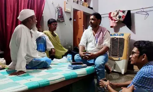 होर्डिंग, गैंगेस्टर, गुंडा एक्ट, जिलाबदर, रासुका से लड़ता-भिड़ता मऊ होर्डिंग, गैंगेस्टर, गुंडा एक्ट, जिलाबदर, रासुका से लड़ता-भिड़ता मऊ