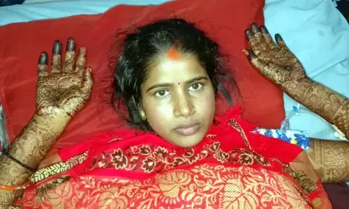 विवाह फिल्म की तरह अनोखी शादी, दुल्हन की रीढ़ की हड्डी टूटी, दूल्हे ने अपनाया विवाह फिल्म की तरह अनोखी शादी, दुल्हन की रीढ़ की हड्डी टूटी, दूल्हे ने अपनाया