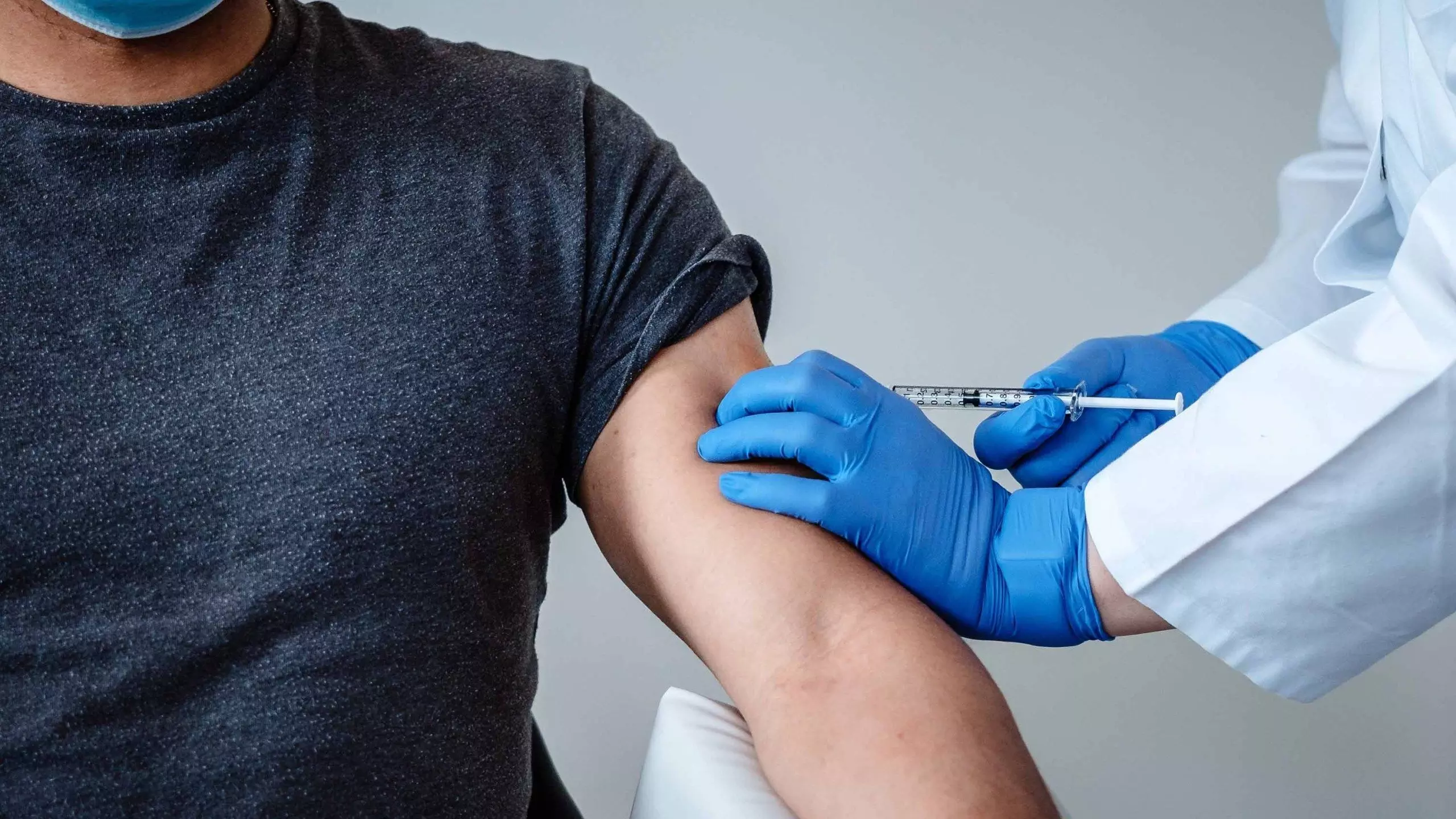 केंद्रीय स्वास्थ्य मंत्रालय ने कहा- COVID-19 वैक्सीन लेना व्यक्ति की इच्छा पर निर्भर, जारी किए SOPs