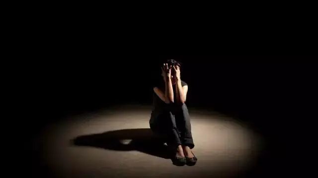 युवती का फोटो और वीडियो किया वायरल, सेक्स करने का बनाया दबाव युवती का फोटो और वीडियो किया वायरल, सेक्स करने का बनाया दबाव