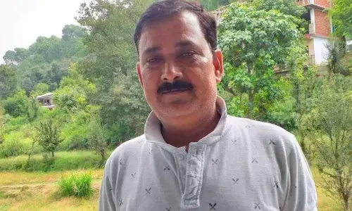 UP : आगरा में दिनदहाड़े प्रॉपर्टी डीलर की हत्या, सिर पर मारी ताबड़तोड़ गोलियां UP : आगरा में दिनदहाड़े प्रॉपर्टी डीलर की हत्या, सिर पर मारी ताबड़तोड़ गोलियां