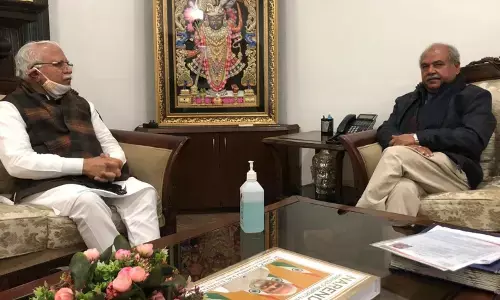 рдХреГрд╖рд┐ рдордВрддреНрд░реА рдирд░реЗрдВрджреНрд░ рддреЛрдорд░ рд╕реЗ рдорд┐рд▓реЗ рд╕реАрдПрдо рдЦрдЯреНрдЯрд░, рдХрд╣рд╛- рдПрдХ-рджреЛ рджрд┐рди рдореЗрдВ рдирд┐рдХрд▓ рдЬрд╛рдПрдЧрд╛ рд╣рд▓ рдХреГрд╖рд┐ рдордВрддреНрд░реА рдирд░реЗрдВрджреНрд░ рддреЛрдорд░ рд╕реЗ рдорд┐рд▓реЗ рд╕реАрдПрдо рдЦрдЯреНрдЯрд░, рдХрд╣рд╛- рдПрдХ-рджреЛ рджрд┐рди рдореЗрдВ рдирд┐рдХрд▓ рдЬрд╛рдПрдЧрд╛ рд╣рд▓