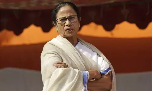 ममता का बीजेपी को पहला झटका, मौजूदा सांसद की पत्नी हुई पार्टी में शामिल ममता का बीजेपी को पहला झटका, मौजूदा सांसद की पत्नी हुई पार्टी में शामिल
