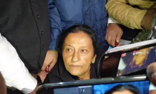 10 महीनों बाद जेल से रिहा हुईं आजम खान की पत्नी तंजीम फातिमा, अखिलेश यादव ने दिया बड़ा बयान 10 महीनों बाद जेल से रिहा हुईं आजम खान की पत्नी तंजीम फातिमा, अखिलेश यादव ने दिया बड़ा बयान