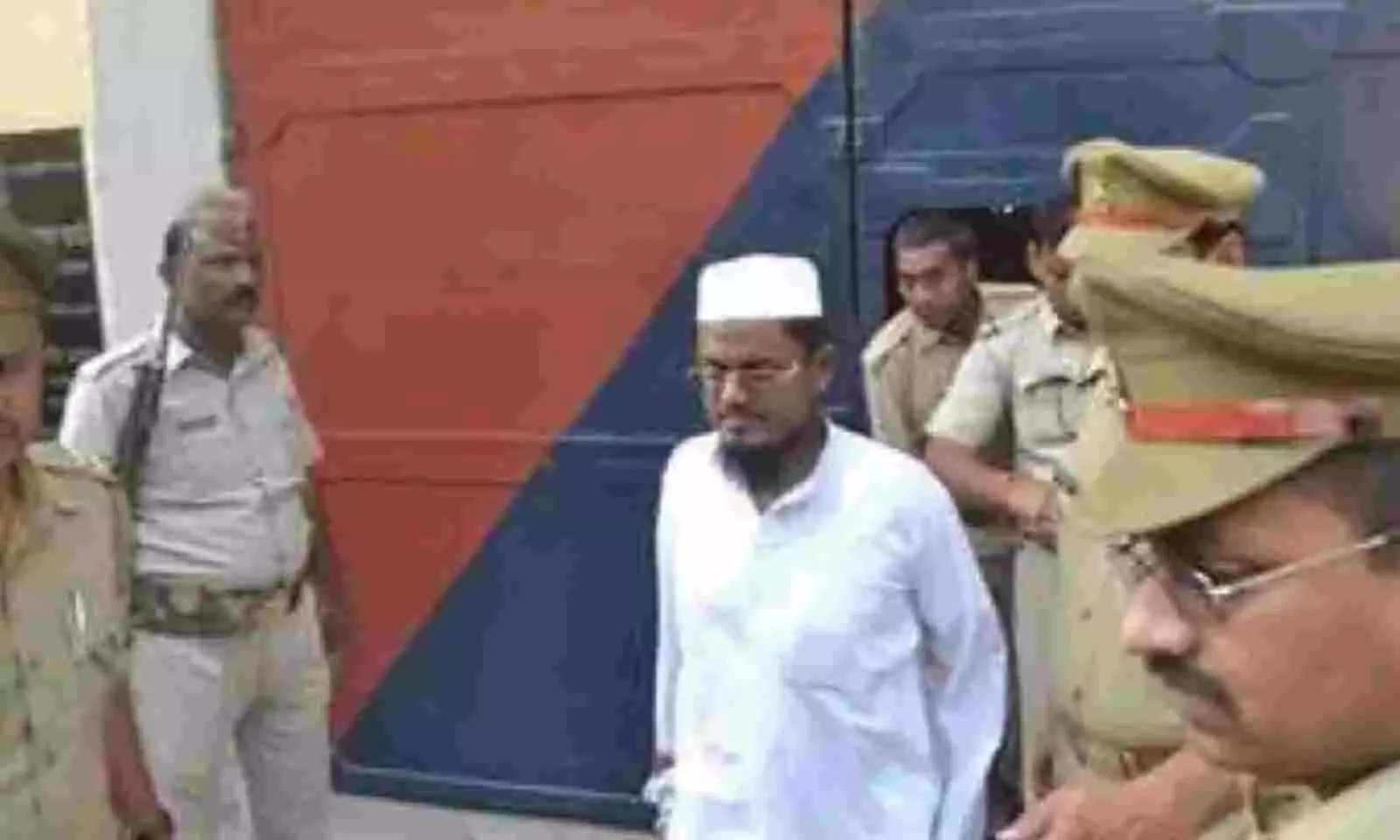 तारिक कासमी को उम्रकैद का फैसला तथ्यों से परे! तारिक कासमी को उम्रकैद का फैसला तथ्यों से परे!