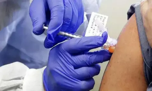 क्या कोरोना वैक्सीन लेने के 2 साल के अंदर हो जाएगी मौत?, जाने सच्चाई क्या कोरोना वैक्सीन लेने के 2 साल के अंदर हो जाएगी मौत?, जाने सच्चाई