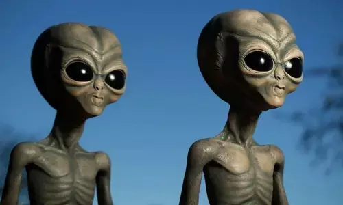 किसी भी समय धरती पर आ सकते हैं एलियंस, वैज्ञानिकों को भेज रहे हैं सिग्नल! किसी भी समय धरती पर आ सकते हैं एलियंस, वैज्ञानिकों को भेज रहे हैं सिग्नल!