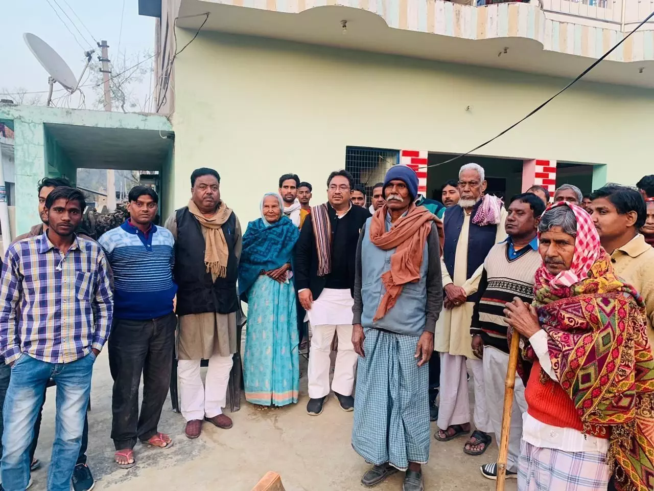 पूर्व सपा विधायक ने कई गांव में चौपाल लगा किसानो को कृषि क़ानून के विरुद्ध किया जागरूक पूर्व सपा विधायक ने कई गांव में चौपाल लगा किसानो को कृषि क़ानून के विरुद्ध किया जागरूक