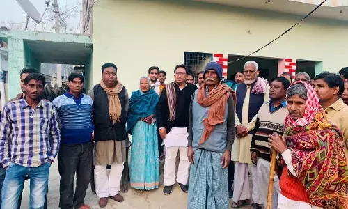 पूर्व सपा विधायक ने कई गांव में चौपाल लगा किसानो को कृषि क़ानून के विरुद्ध किया जागरूक पूर्व सपा विधायक ने कई गांव में चौपाल लगा किसानो को कृषि क़ानून के विरुद्ध किया जागरूक