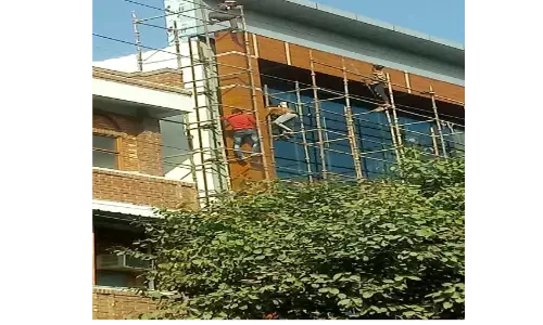 किस ठेकेदार या बिल्डर की नेक सलाह पर आत्महत्या करने पर विवश मजदूर? किस ठेकेदार या बिल्डर की नेक सलाह पर आत्महत्या करने पर विवश मजदूर?