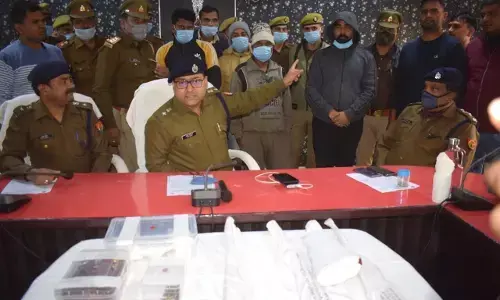 फिरोजाबाद पुलिस की बड़ी कामयाबी: कुख्यात अशोक दीक्षित गैंग (डी-27) के आठ सदस्यों से पुलिस से मुठभेड, पांच गिरफ्तार फिरोजाबाद पुलिस की बड़ी कामयाबी: कुख्यात अशोक दीक्षित गैंग (डी-27) के आठ सदस्यों से पुलिस से मुठभेड, पांच गिरफ्तार