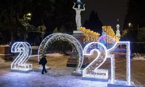 New Year 2021 Celebration LIVE: शुरू हुआ काउंटडाउन, नए साल का आगाज