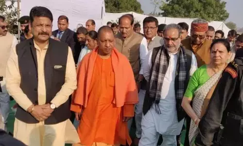बड़ी खबर: यूपी में 15-30 मार्च तक होंगे पंचायत चुनाव, 15 फ़रवरी को आएगा नोटिफिकेशन बड़ी खबर: यूपी में 15-30 मार्च तक होंगे पंचायत चुनाव, 15 फ़रवरी को आएगा नोटिफिकेशन