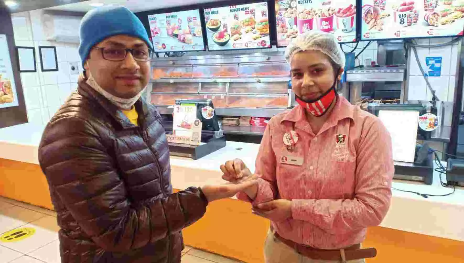 डीएम साहब की गुम हुई सगाई की अंगूठी, KFC में ऐसे मिली वापस