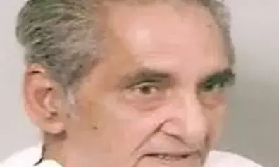 नीरज जी चलते-फिरते महाकाव्य थे - ज्ञानेन्द्र रावत नीरज जी चलते-फिरते महाकाव्य थे - ज्ञानेन्द्र रावत